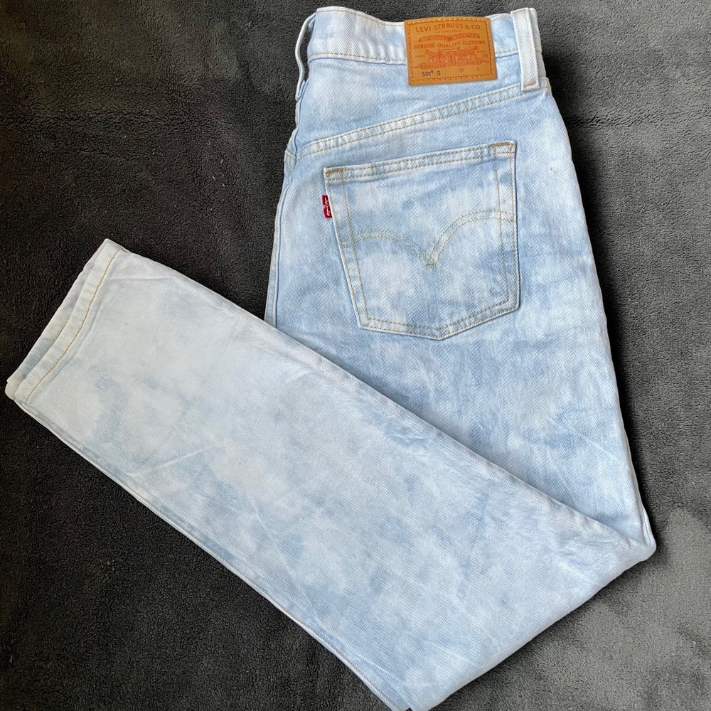 NWOT Levi 501 S Skinny Jean